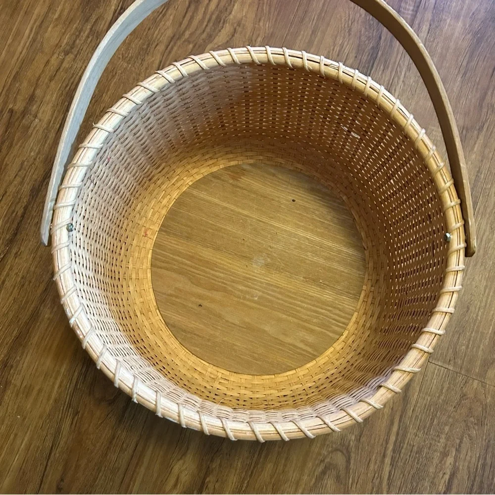 Woven Basket with Handle Vintage Nantucket basket with lid